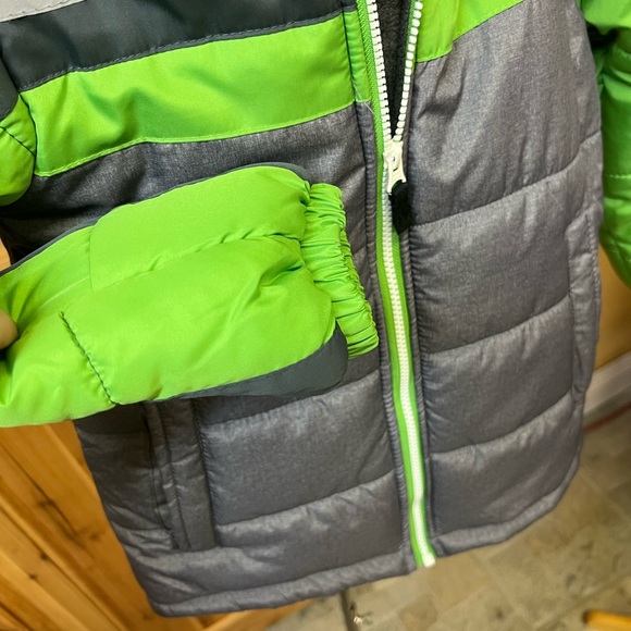 London fog boys puffer jacket - Picture 2 of 8